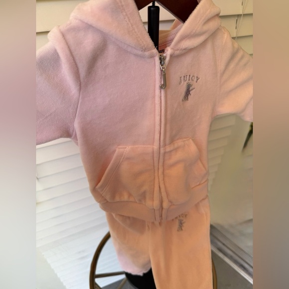 OG Juicy Couture Light Pink Kids Zip-Up Hoodie with classic dog embroidered - Picture 5 of 9